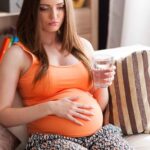 السائل الأمنيوسي و نقص المياه حول الجنين