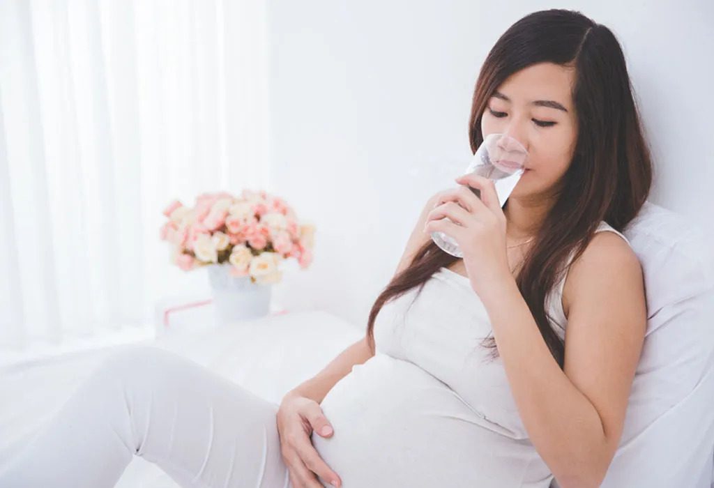 طرق التعامل مع زيادة التعرق أثناء الحمل